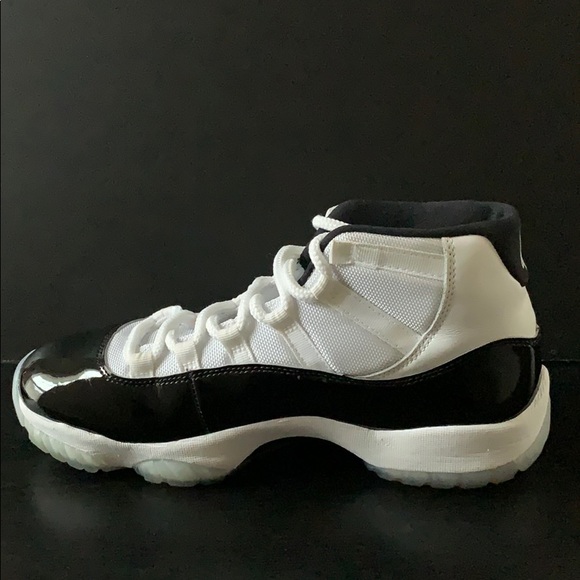 “Stock X” Air Jordan 11 Retro Concord - Picture 2 of 4
